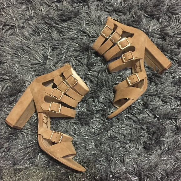 🚫SOLD🚫 NWOB Sam Edelman Tan Suede Glad Buckle Sandals - Picture 5 of 5